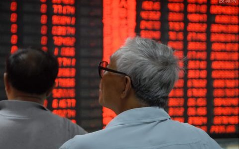 外盘原油期货一手桶数及价格