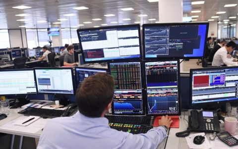 挪用资金炒期货，职务侵占判几年？